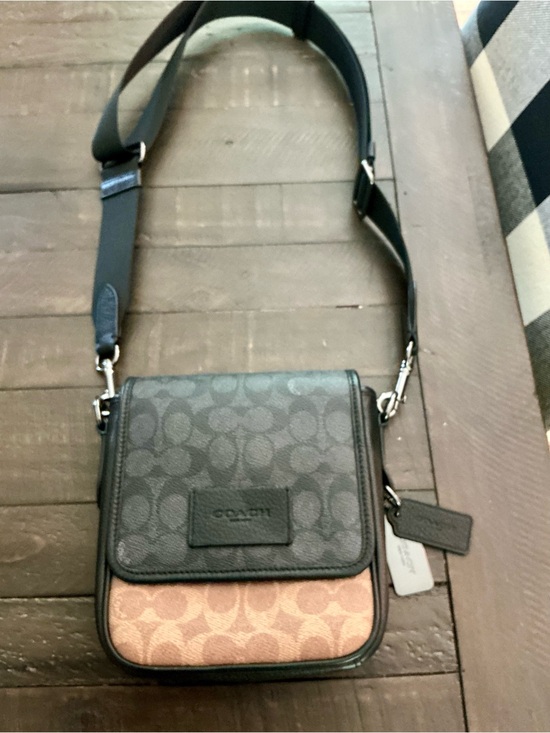 Coach Handbags - Coach Two-Tone Signature Crossbody in Black & Tan
